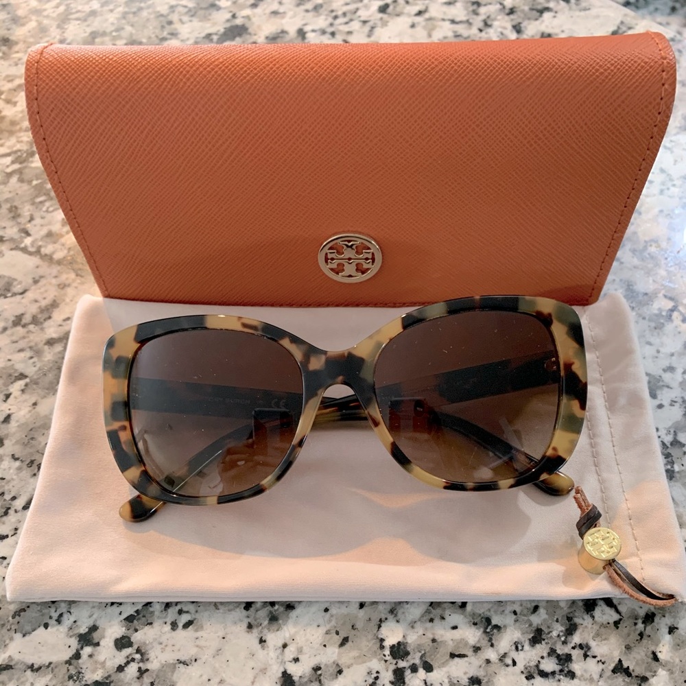 Tory Burch TY7114 sunglasses
